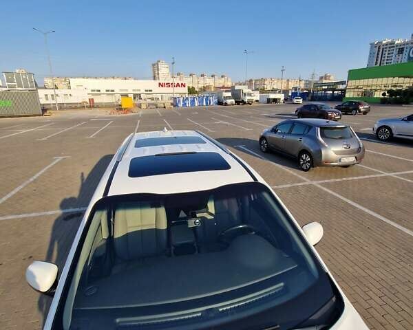 Белый Киа Карнивал, объемом двигателя 2.2 л и пробегом 149 тыс. км за 29000 $, фото 20 на Automoto.ua