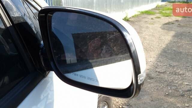 Белый Киа Карнивал, объемом двигателя 2.2 л и пробегом 120 тыс. км за 28800 $, фото 9 на Automoto.ua