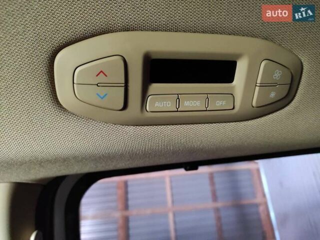 Белый Киа Карнивал, объемом двигателя 2.2 л и пробегом 120 тыс. км за 28800 $, фото 27 на Automoto.ua