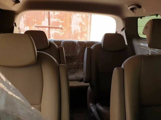 Білий Кіа Карнівал, об'ємом двигуна 2.2 л та пробігом 101 тис. км за 23000 $, фото 10 на Automoto.ua