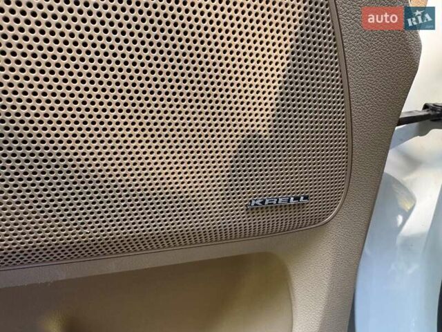 Білий Кіа Карнівал, об'ємом двигуна 2.2 л та пробігом 145 тис. км за 30490 $, фото 16 на Automoto.ua