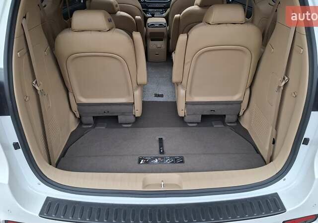 Белый Киа Карнивал, объемом двигателя 2.2 л и пробегом 134 тыс. км за 28800 $, фото 102 на Automoto.ua