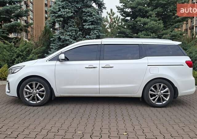 Белый Киа Карнивал, объемом двигателя 2.2 л и пробегом 134 тыс. км за 28800 $, фото 79 на Automoto.ua