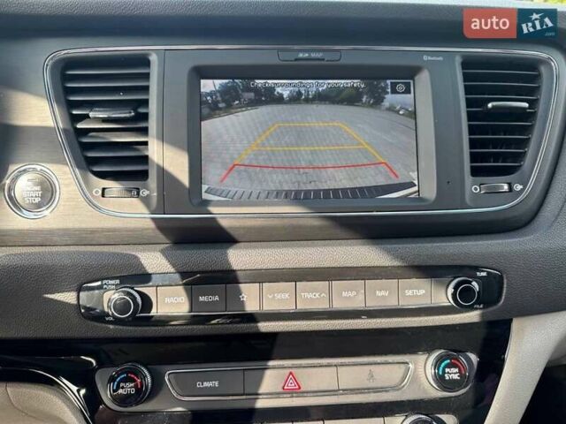 Киа Карнивал 2019 в Киеве на Automoto.ua Белый Киа Карнивал, объемом двигателя 2.2 л и пробегом 108 тыс. км за 28500 $, фото 16 на Automoto.ua