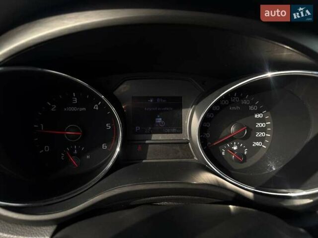 Киа Карнивал 2019 в Киеве на Automoto.ua Белый Киа Карнивал, объемом двигателя 2.2 л и пробегом 108 тыс. км за 28500 $, фото 12 на Automoto.ua