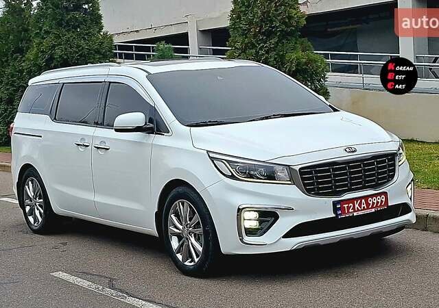 Белый Киа Карнивал, объемом двигателя 2.2 л и пробегом 134 тыс. км за 28800 $, фото 127 на Automoto.ua
