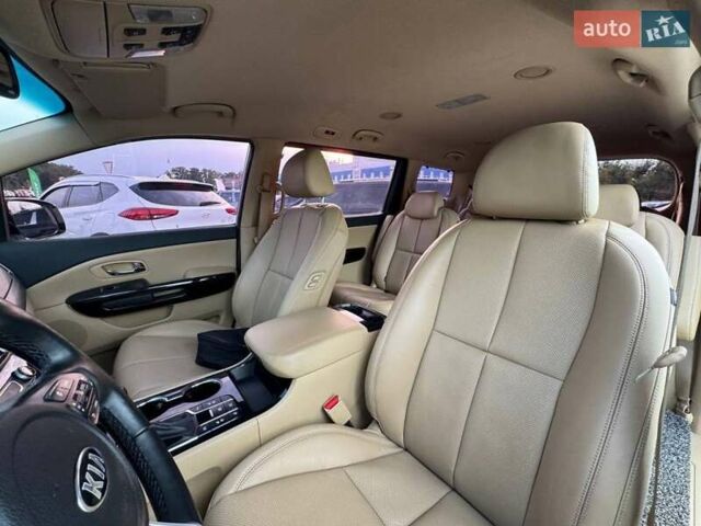Белый Киа Карнивал, объемом двигателя 2.2 л и пробегом 140 тыс. км за 25900 $, фото 20 на Automoto.ua