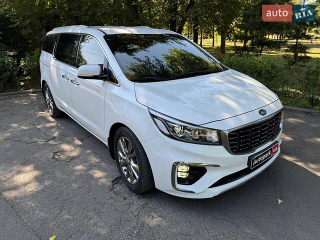 Білий Кіа Карнівал, об'ємом двигуна 2.2 л та пробігом 145 тис. км за 30490 $, фото 4 на Automoto.ua