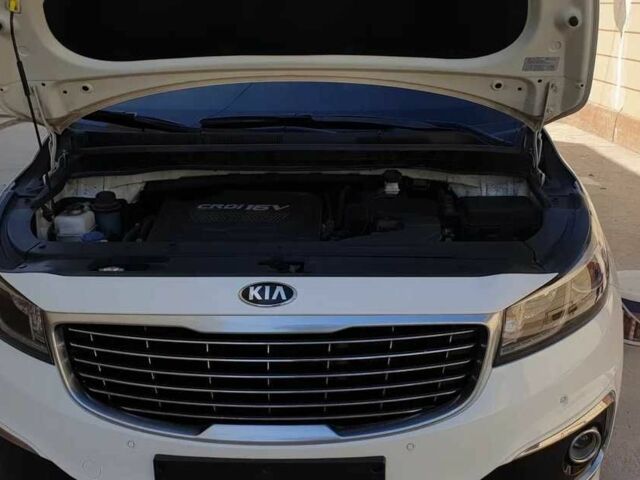 Білий Кіа Карнівал, об'ємом двигуна 2.2 л та пробігом 101 тис. км за 23000 $, фото 2 на Automoto.ua