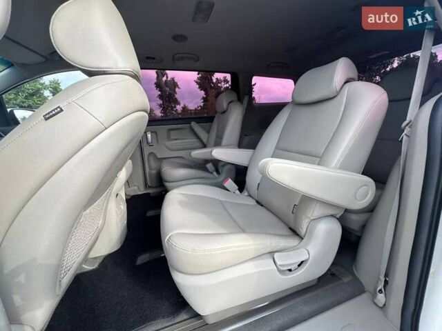 Киа Карнивал 2019 в Киеве на Automoto.ua Белый Киа Карнивал, объемом двигателя 2.2 л и пробегом 108 тыс. км за 28500 $, фото 21 на Automoto.ua