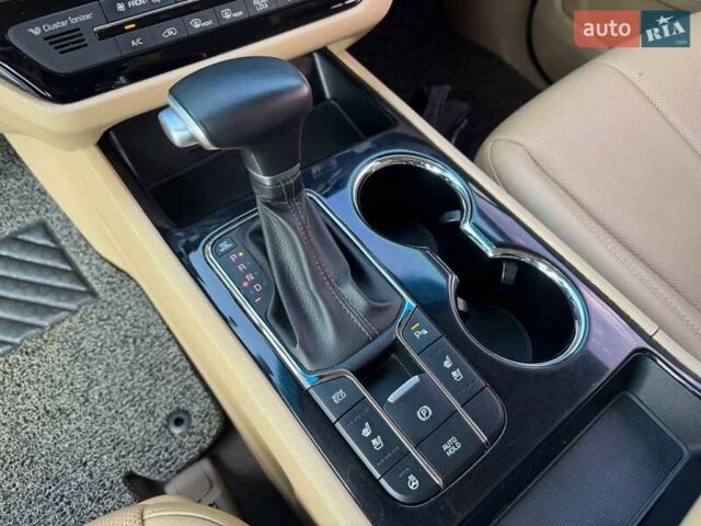 Киа Карнивал 2019 в Киеве на Automoto.ua Белый Киа Карнивал, объемом двигателя 2.2 л и пробегом 140 тыс. км за 25900 $, фото 19 на Automoto.ua