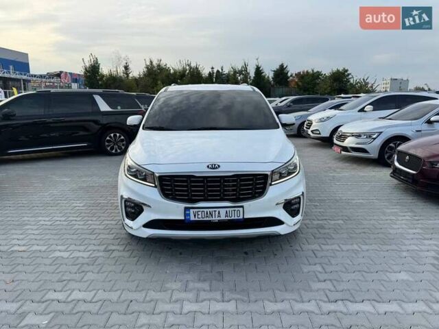Киа Карнивал 2019 в Киеве на Automoto.ua Белый Киа Карнивал, объемом двигателя 2.2 л и пробегом 140 тыс. км за 25900 $, фото 2 на Automoto.ua