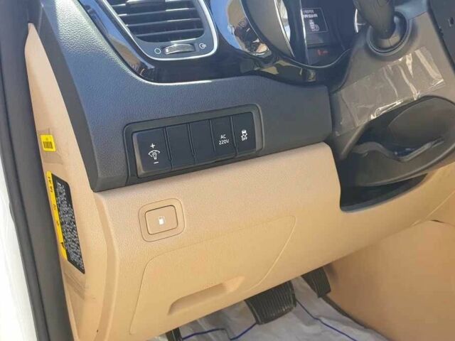 Киа Карнивал 2019 в Киеве на Automoto.ua Белый Киа Карнивал, объемом двигателя 2.2 л и пробегом 98 тыс. км за 18983 $, фото 6 на Automoto.ua