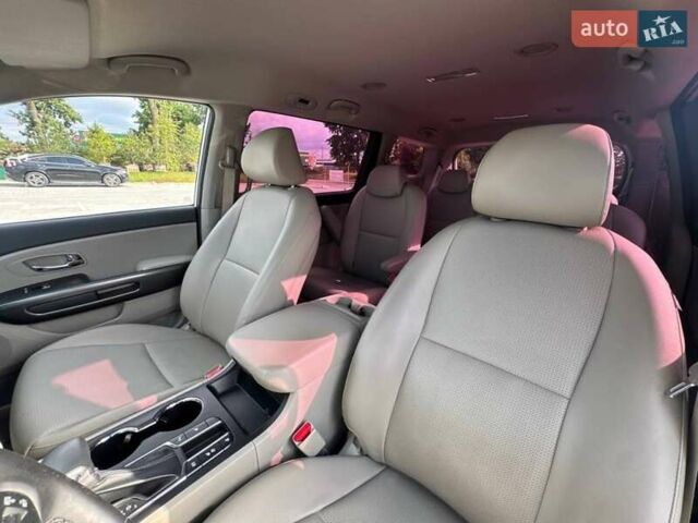 Киа Карнивал 2019 в Киеве на Automoto.ua Белый Киа Карнивал, объемом двигателя 2.2 л и пробегом 108 тыс. км за 28500 $, фото 20 на Automoto.ua