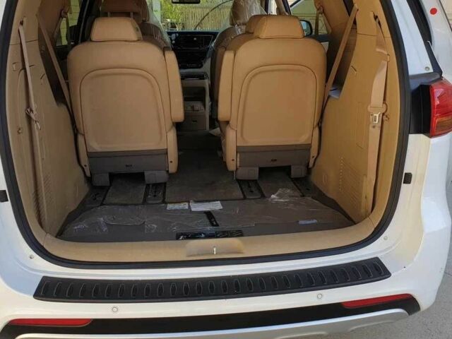 Киа Карнивал 2019 в Киеве на Automoto.ua Белый Киа Карнивал, объемом двигателя 2.2 л и пробегом 98 тыс. км за 18983 $, фото 12 на Automoto.ua