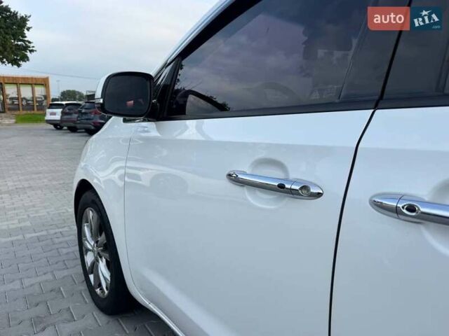 Белый Киа Карнивал, объемом двигателя 2.2 л и пробегом 140 тыс. км за 25900 $, фото 7 на Automoto.ua