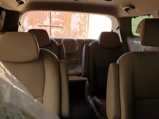 Білий Кіа Карнівал, об'ємом двигуна 2.2 л та пробігом 98 тис. км за 18983 $, фото 10 на Automoto.ua