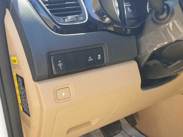 Білий Кіа Карнівал, об'ємом двигуна 2.2 л та пробігом 101 тис. км за 23000 $, фото 14 на Automoto.ua