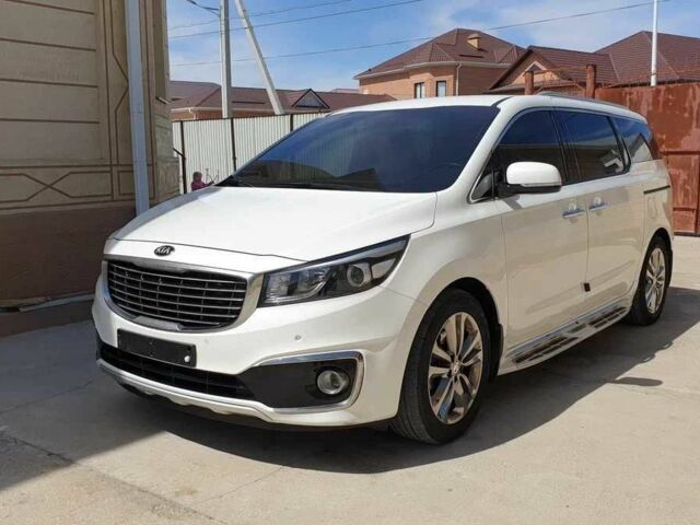 Киа Карнивал 2019 в Киеве на Automoto.ua Белый Киа Карнивал, объемом двигателя 2.2 л и пробегом 98 тыс. км за 18983 $, фото 1 на Automoto.ua