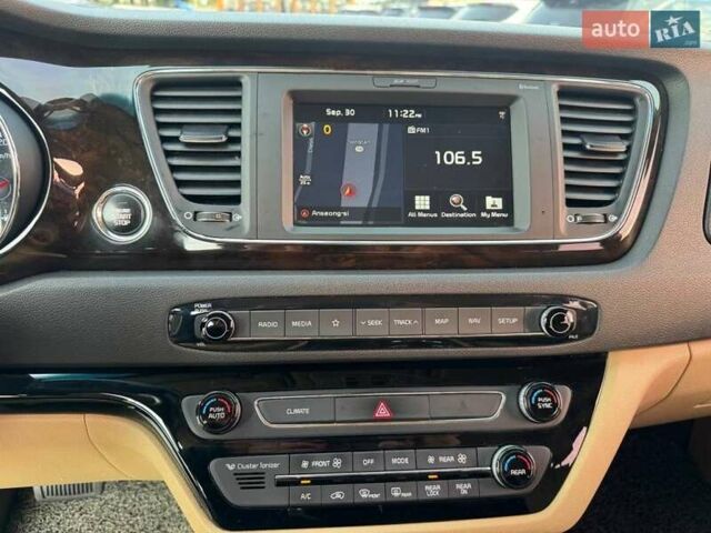 Киа Карнивал 2019 в Киеве на Automoto.ua Белый Киа Карнивал, объемом двигателя 2.2 л и пробегом 140 тыс. км за 25900 $, фото 15 на Automoto.ua