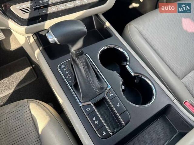 Киа Карнивал 2019 в Киеве на Automoto.ua Белый Киа Карнивал, объемом двигателя 2.2 л и пробегом 108 тыс. км за 28500 $, фото 17 на Automoto.ua