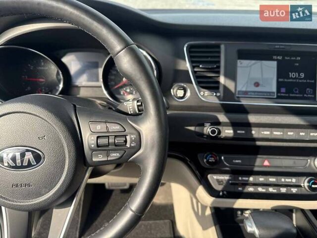 Киа Карнивал 2019 в Киеве на Automoto.ua Белый Киа Карнивал, объемом двигателя 2.2 л и пробегом 108 тыс. км за 28500 $, фото 13 на Automoto.ua
