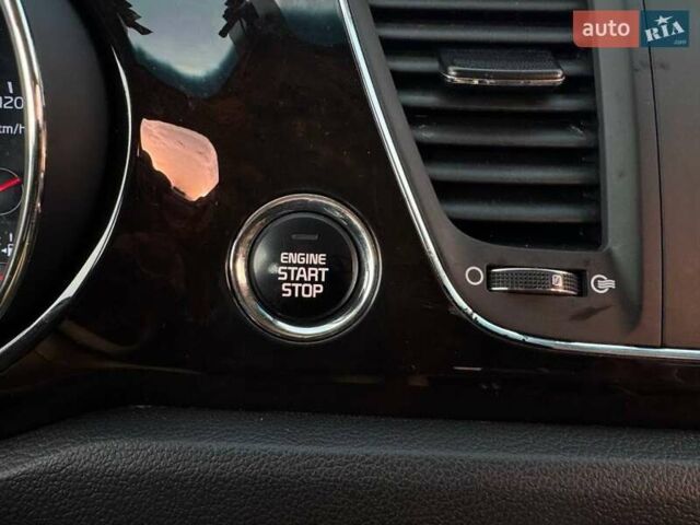 Киа Карнивал 2019 в Киеве на Automoto.ua Белый Киа Карнивал, объемом двигателя 2.2 л и пробегом 140 тыс. км за 25900 $, фото 14 на Automoto.ua