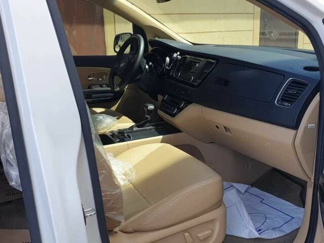 Білий Кіа Карнівал, об'ємом двигуна 2.2 л та пробігом 101 тис. км за 23000 $, фото 6 на Automoto.ua