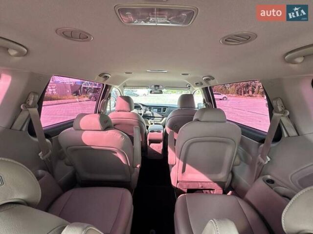 Киа Карнивал 2019 в Киеве на Automoto.ua Белый Киа Карнивал, объемом двигателя 2.2 л и пробегом 108 тыс. км за 28500 $, фото 22 на Automoto.ua
