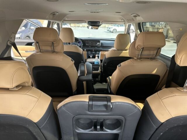 Белый Киа Карнивал, объемом двигателя 3.5 л и пробегом 177 тыс. км за 36000 $, фото 8 на Automoto.ua