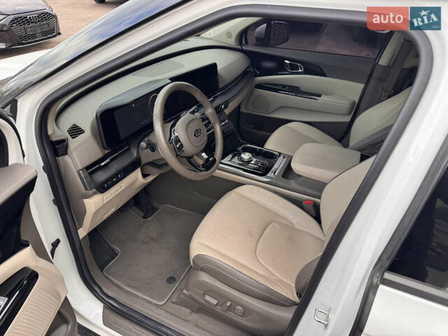 Киа Карнивал 2020 в Одессе на Automoto.ua Белый Киа Карнивал, объемом двигателя 2.2 л и пробегом 99 тыс. км за 36900 $, фото 5 на Automoto.ua