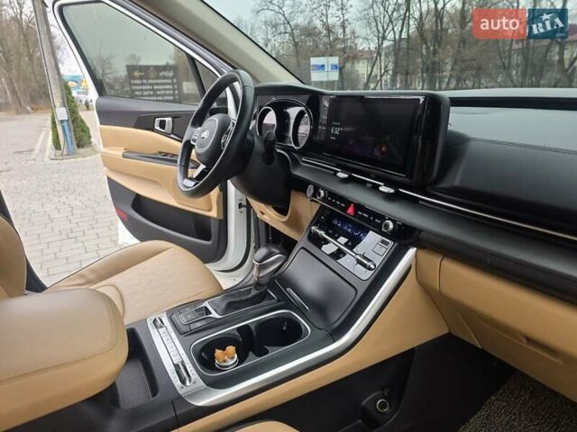 Білий Кіа Карнівал, об'ємом двигуна 2.15 л та пробігом 167 тис. км за 33000 $, фото 6 на Automoto.ua
