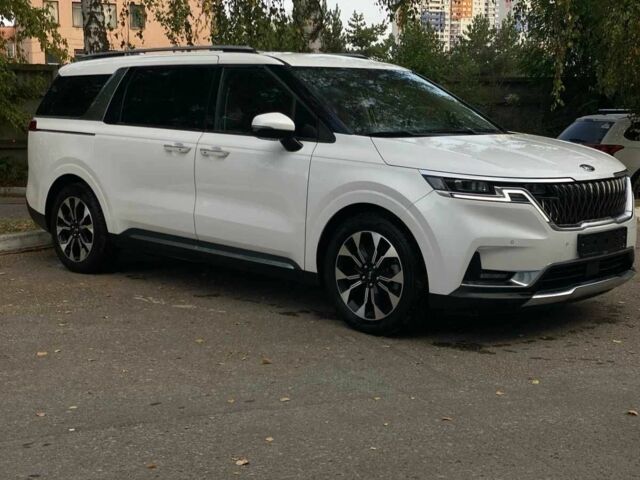 Белый Киа Карнивал, объемом двигателя 2.2 л и пробегом 44 тыс. км за 23000 $, фото 1 на Automoto.ua