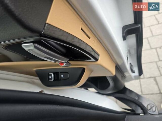 Білий Кіа Карнівал, об'ємом двигуна 2.15 л та пробігом 167 тис. км за 33000 $, фото 11 на Automoto.ua