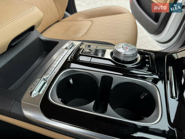 Белый Киа Карнивал, объемом двигателя 2.2 л и пробегом 23 тыс. км за 41900 $, фото 66 на Automoto.ua