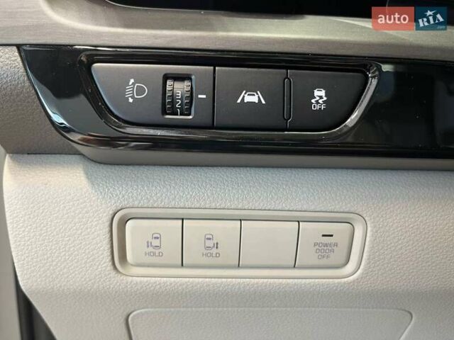 Киа Карнивал 2021 в Одессе на Automoto.ua Белый Киа Карнивал, объемом двигателя 2.15 л и пробегом 70 тыс. км за 42500 $, фото 13 на Automoto.ua