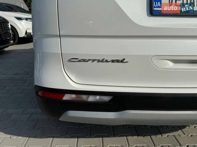 Белый Киа Карнивал, объемом двигателя 2.15 л и пробегом 65 тыс. км за 39500 $, фото 8 на Automoto.ua