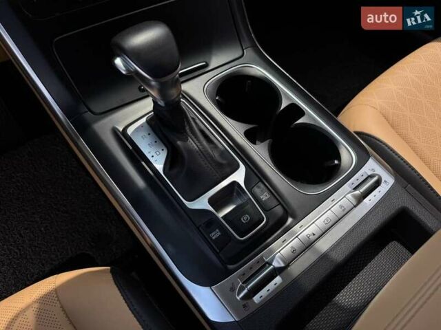 Белый Киа Карнивал, объемом двигателя 2.15 л и пробегом 42 тыс. км за 41900 $, фото 15 на Automoto.ua