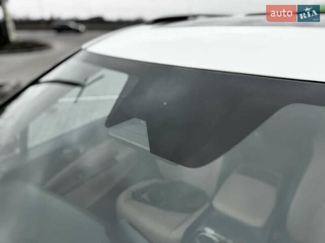 Белый Киа Карнивал, объемом двигателя 2.2 л и пробегом 23 тыс. км за 41900 $, фото 50 на Automoto.ua