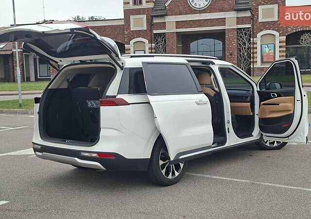 Белый Киа Карнивал, объемом двигателя 2.2 л и пробегом 144 тыс. км за 39700 $, фото 43 на Automoto.ua