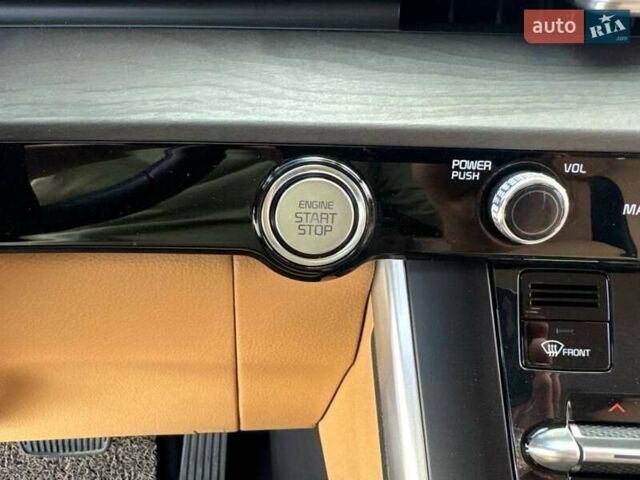 Белый Киа Карнивал, объемом двигателя 2.15 л и пробегом 42 тыс. км за 41900 $, фото 12 на Automoto.ua