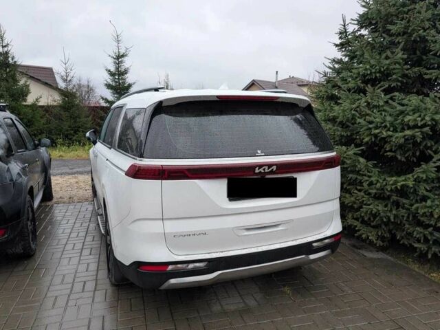 Белый Киа Карнивал, объемом двигателя 2.2 л и пробегом 43 тыс. км за 33000 $, фото 2 на Automoto.ua