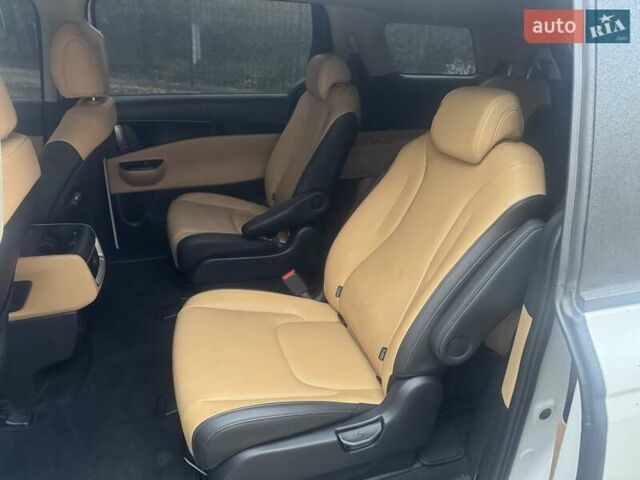 Белый Киа Карнивал, объемом двигателя 2.15 л и пробегом 78 тыс. км за 32300 $, фото 14 на Automoto.ua