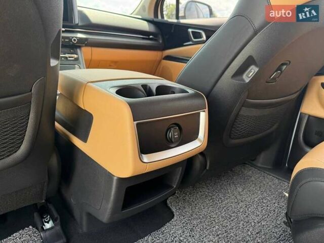 Белый Киа Карнивал, объемом двигателя 2.15 л и пробегом 42 тыс. км за 41900 $, фото 21 на Automoto.ua