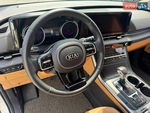 Белый Киа Карнивал, объемом двигателя 2.15 л и пробегом 42 тыс. км за 41900 $, фото 9 на Automoto.ua