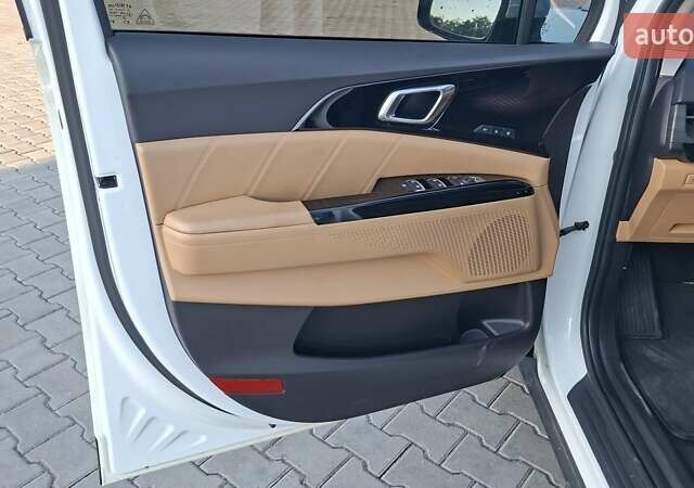 Белый Киа Карнивал, объемом двигателя 2.2 л и пробегом 144 тыс. км за 39700 $, фото 196 на Automoto.ua