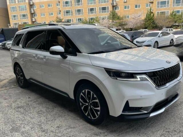 Белый Киа Карнивал, объемом двигателя 0 л и пробегом 59 тыс. км за 31000 $, фото 2 на Automoto.ua