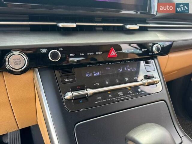 Белый Киа Карнивал, объемом двигателя 2.15 л и пробегом 42 тыс. км за 41900 $, фото 14 на Automoto.ua
