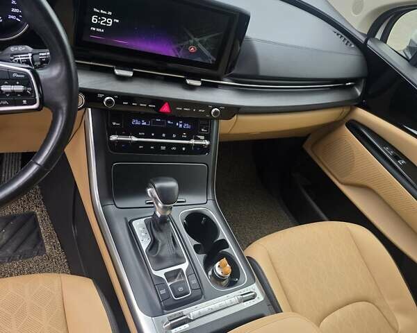 Білий Кіа Карнівал, об'ємом двигуна 2.15 л та пробігом 167 тис. км за 33000 $, фото 18 на Automoto.ua