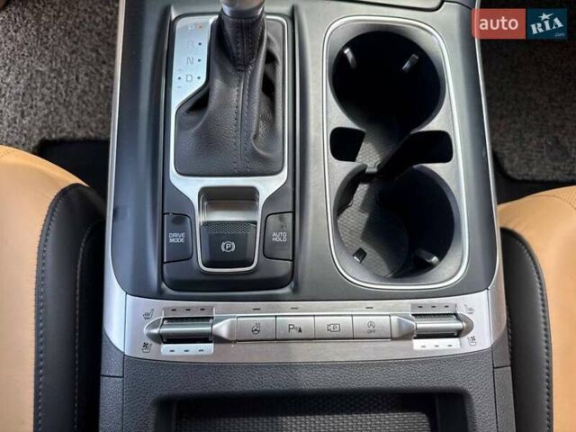 Белый Киа Карнивал, объемом двигателя 2.15 л и пробегом 42 тыс. км за 41900 $, фото 16 на Automoto.ua